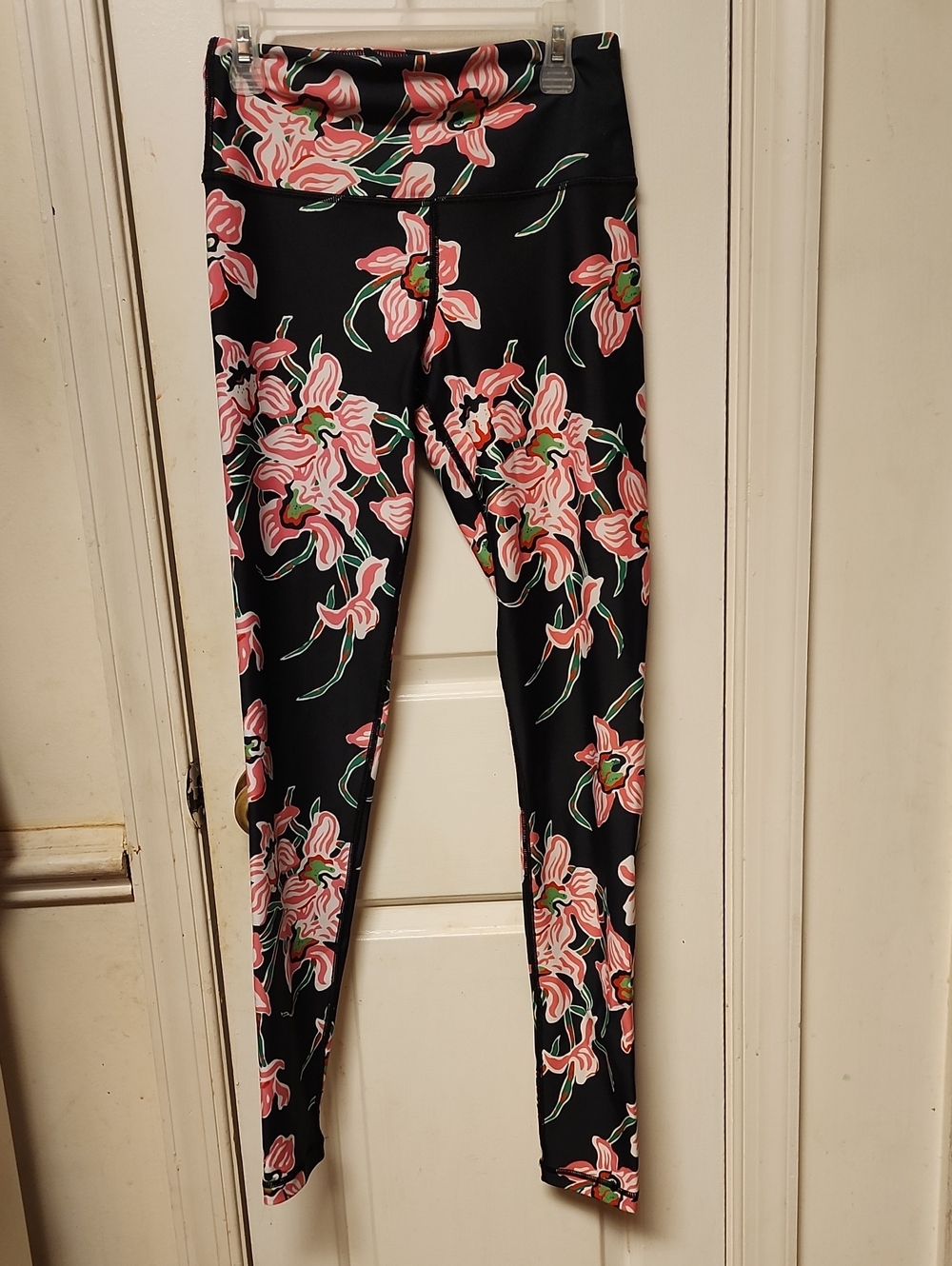 Black Floral High-Rise Leggings with Pink Blossom Print